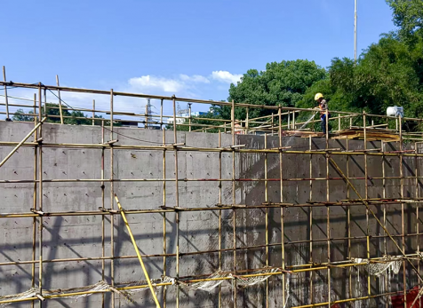 弘旭員工直面烈日考驗(yàn)，汗水鑄就質(zhì)量豐碑